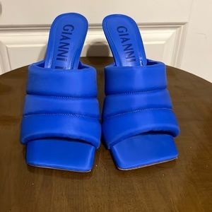 Gianni Bini Electric Blue Puffer Heels Size 9
